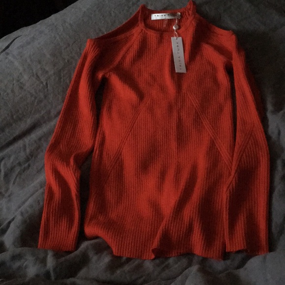 Sweater - Picture 1 of 2